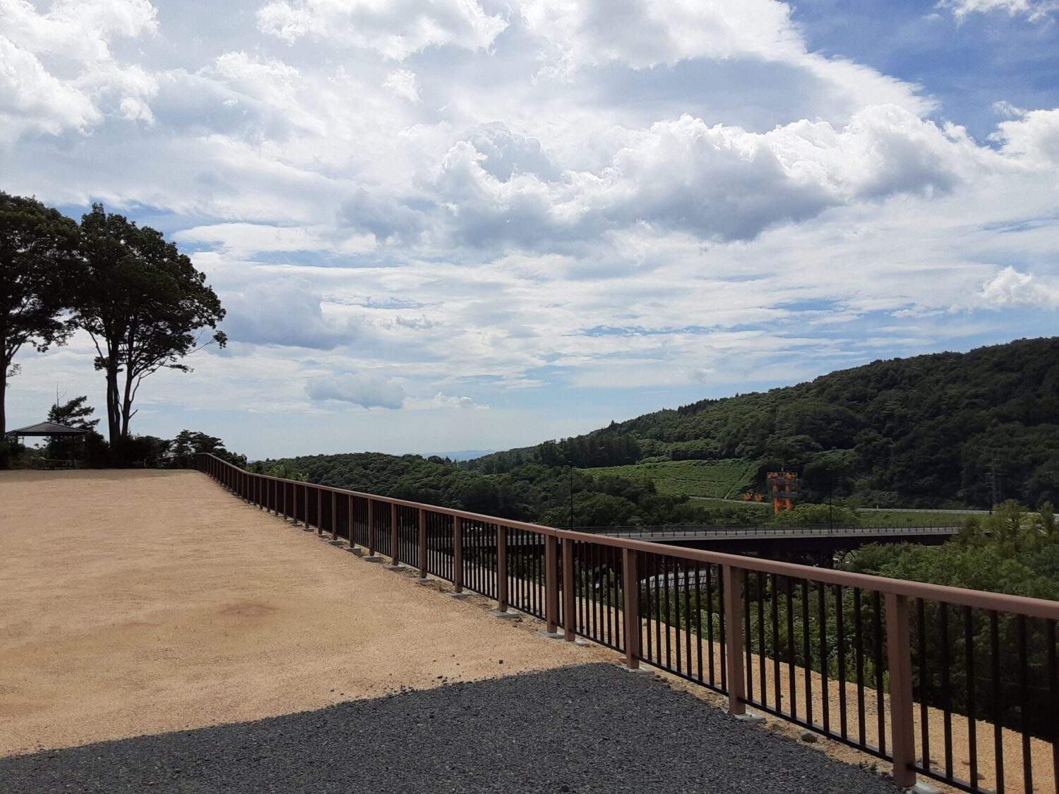 公園-転落防止柵ｻｲﾄ・風景ｾｺﾛ-scaled（西郷村）